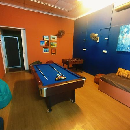 Dorm Master Hostel Padang Mat Sirat Екстериор снимка